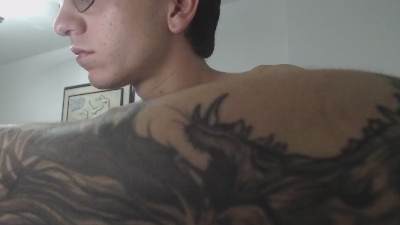 axel_serra live cam on Cam4
