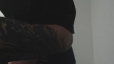 axel_serra live cam on Cam4