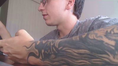 axel_serra live cam on Cam4