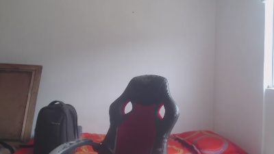 axel_serra live cam on Cam4