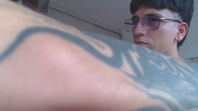 axel_serra live cam on Cam4