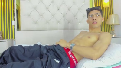 axel_tonny3 live cam on Cam4