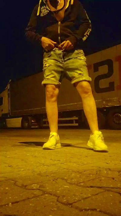 axelblows live cam on Cam4