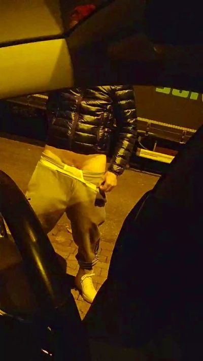 axelblows live cam on Cam4