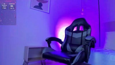 ayla33_ live cam on Cam4