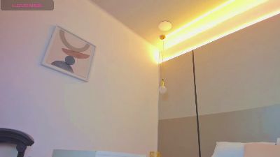 ayla33_ live cam on Cam4