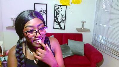 aylany_brunett live cam on Cam4