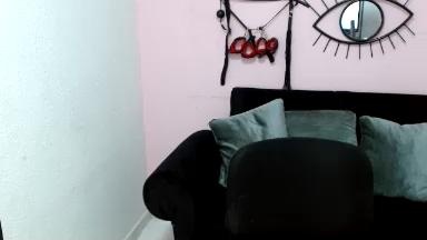 aylany_brunett live cam on Cam4
