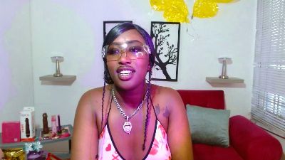aylany_brunett live cam on Cam4