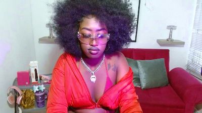 aylany_brunett live cam on Cam4