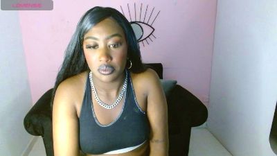 aylany_brunett live cam on Cam4