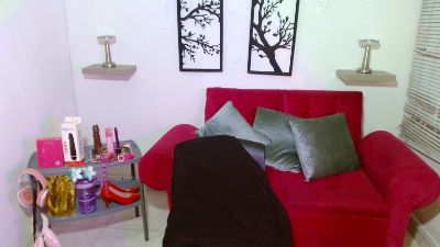 aylany_brunett live cam on Cam4