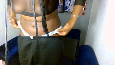 aylany_brunett live cam on Cam4