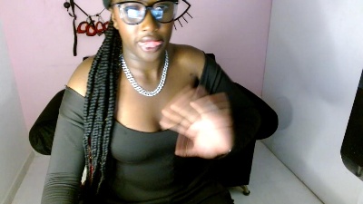 aylany_brunett live cam on Cam4