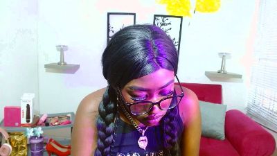 aylany_brunett live cam on Cam4