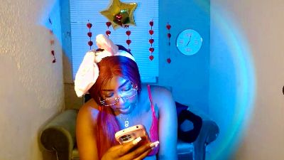 aylany_brunett live cam on Cam4
