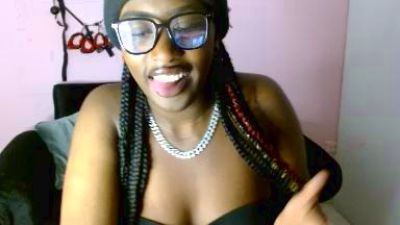 aylany_brunett live cam on Cam4