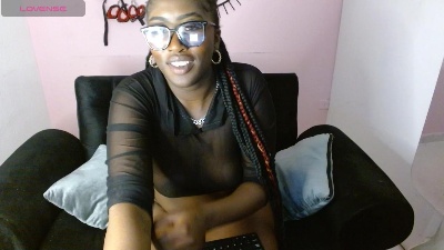 aylany_brunett live cam on Cam4