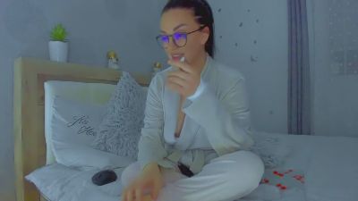 ayra2 live cam on Cam4