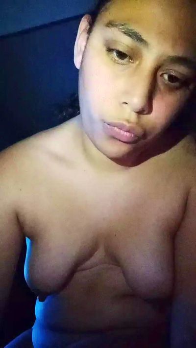 ayuumartinez981 live cam on Cam4