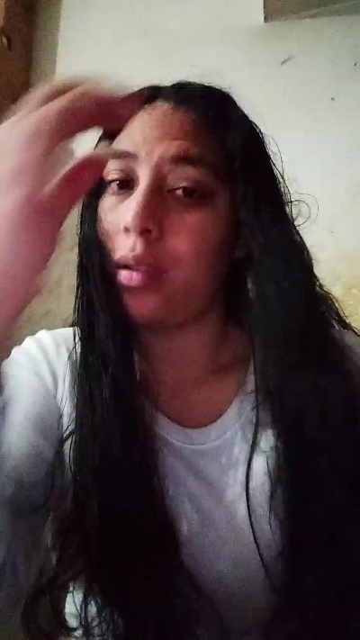 ayuumartinez981 live cam on Cam4