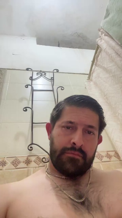 azari92 live cam on Cam4