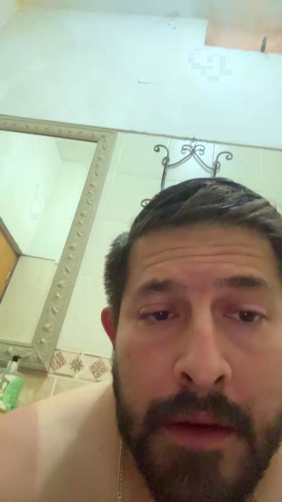 azari92 live cam on Cam4