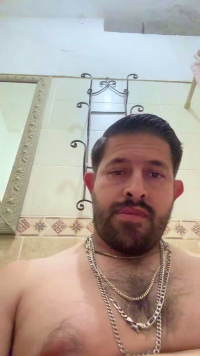 azari92 live cam on Cam4