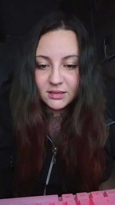 azu_cele2002 live cam on Cam4