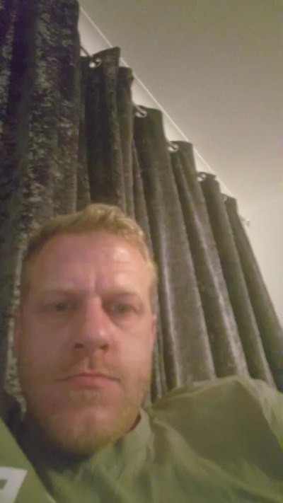 azzad86 live cam on Cam4