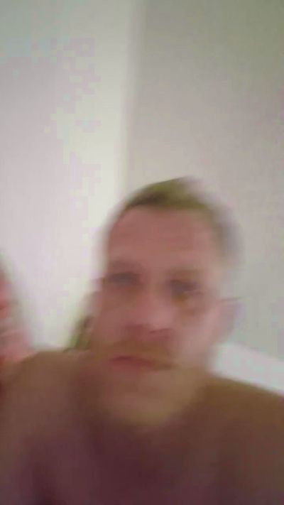 azzad86 live cam on Cam4