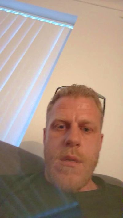 azzad86 live cam on Cam4