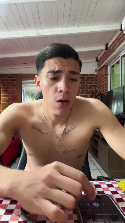 babyface21CM live cam on Cam4