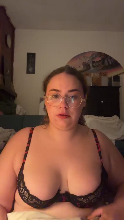 babyyfarah live cam on Cam4