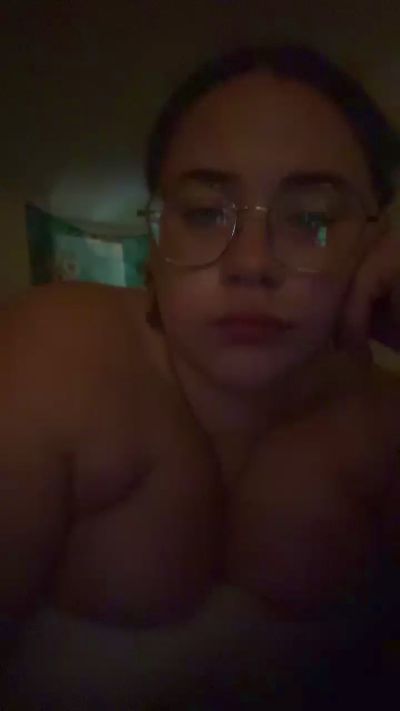 babyyfarah live cam on Cam4