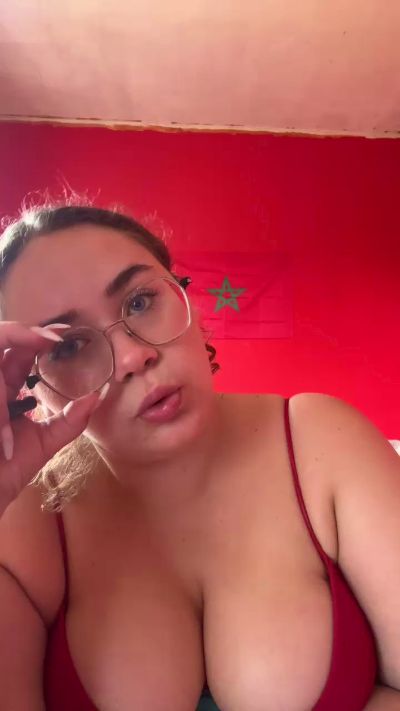 babyyfarah live cam on Cam4