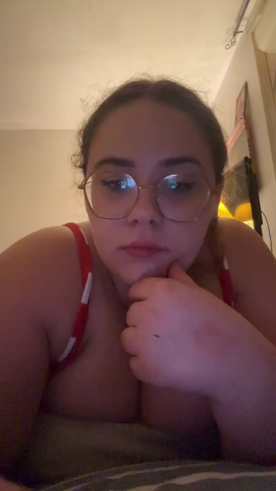 babyyfarah live cam on Cam4