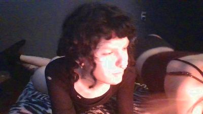badraemilia live cam on Cam4