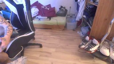 bambam1980 live cam on Cam4