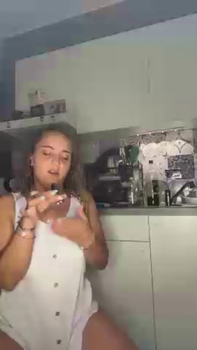 bambolinA90hot live cam on Cam4