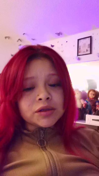 barbiee_doll live cam on Cam4