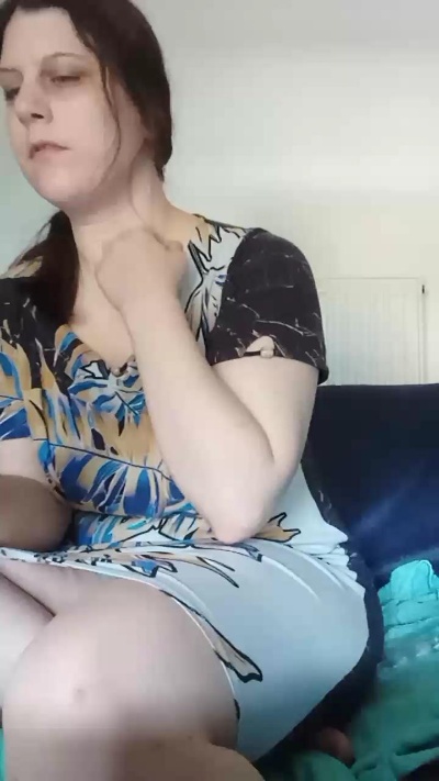 barbielacdescy4 live cam on Cam4