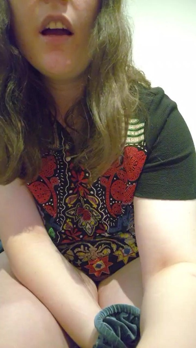 barbielacdescy4 live cam on Cam4