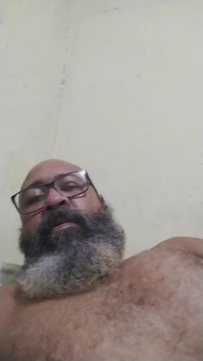 barbudo46 live cam on Cam4