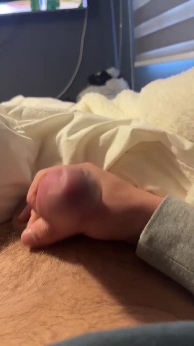bastian348 live cam on Cam4
