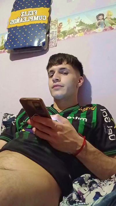 bbauti23 live cam on Cam4