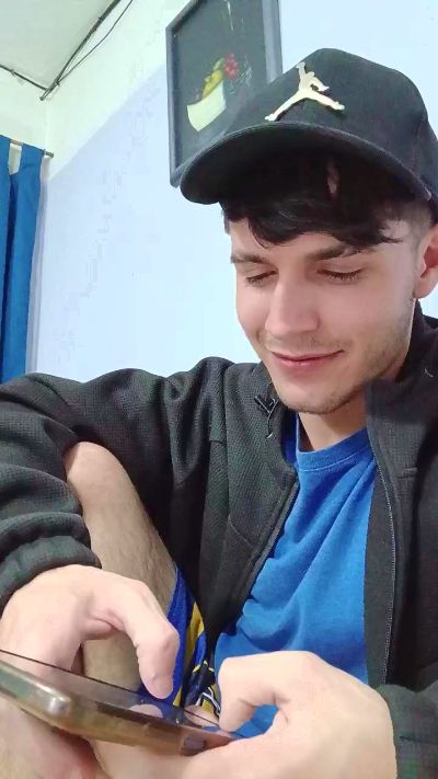 bbauti23 live cam on Cam4