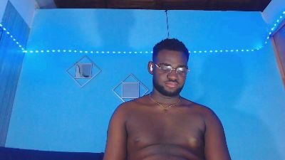 bbc_stallionn live cam on Cam4