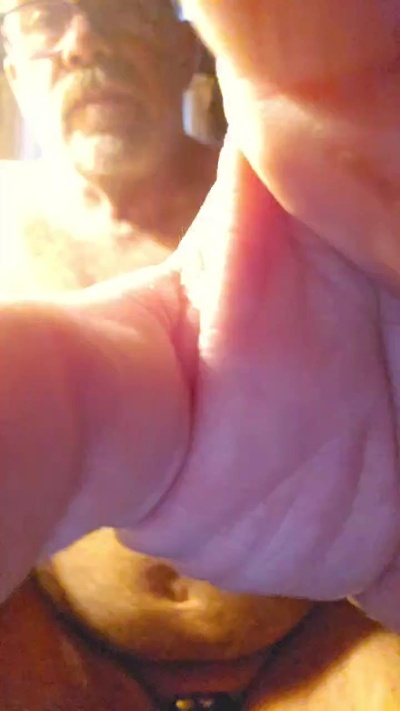 bbtomRE live cam on Cam4