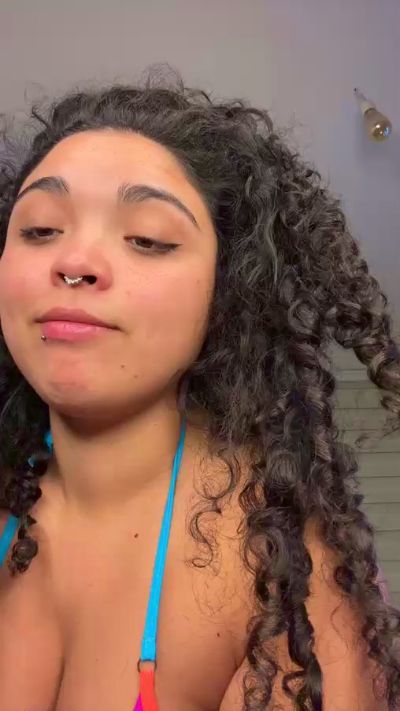bbycurlyy live cam on Cam4